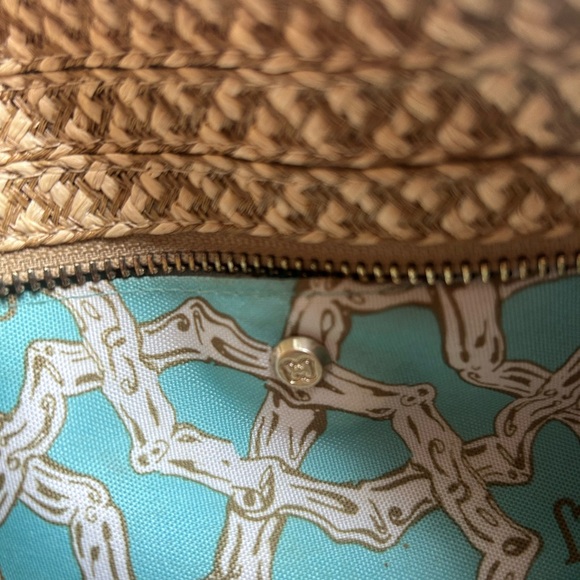 Elegant Tan Woven Tote Bag by Eric Javits New York - Picture 13 of 14